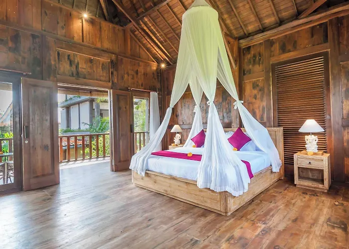 Gayatri Retreat 4*